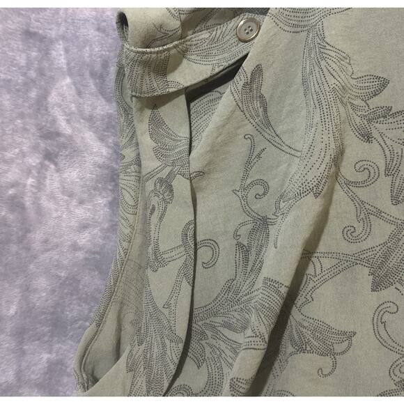 Olivia & Martin Blouse Size 3X . Polyester Leafy , Sleeveless Botanical Foliage - Picture 2 of 8